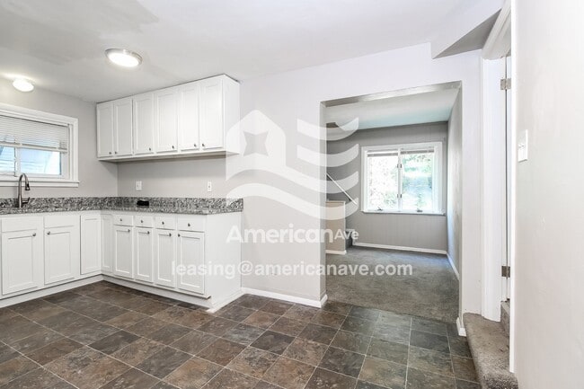 Photo - 1407 Maple Ave