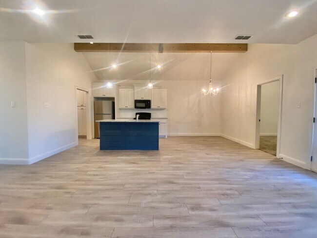 Photo - 1602 102nd St