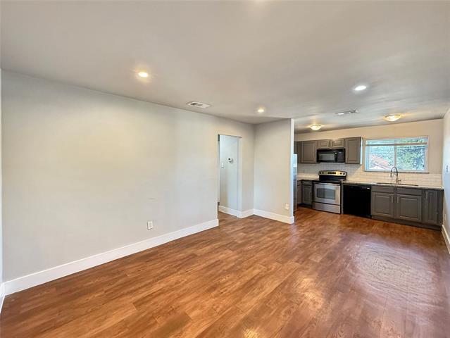 Photo - 740 Edgemont Ave Unit 204