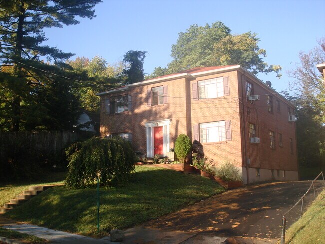 1259 Morten St Unit 4