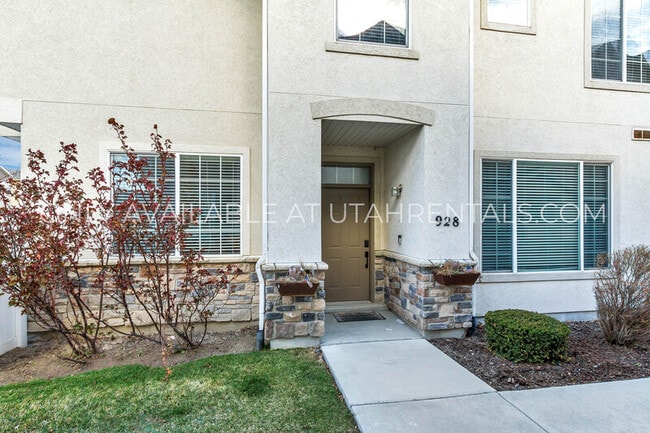 Photo - 928 Chelsea Ln