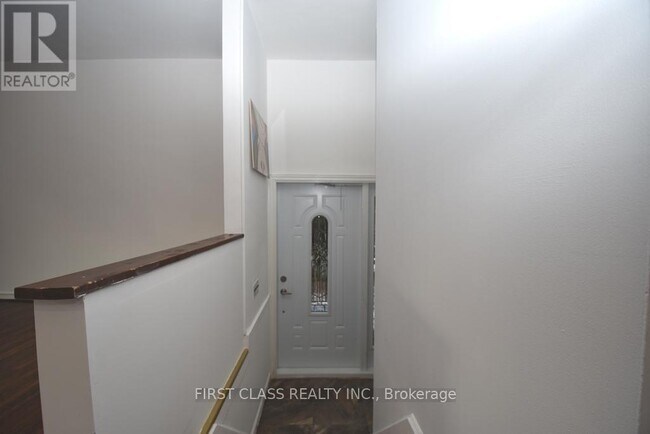 Photo - 87 Vauxhall Dr