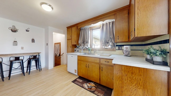 Photo - 44 Aurora Dr