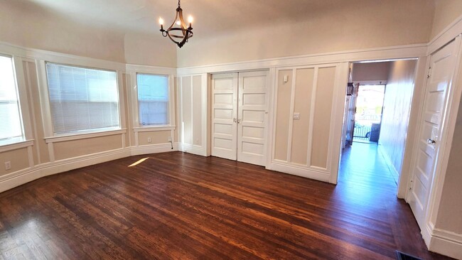 Building Photo - 1522 Unit 1522