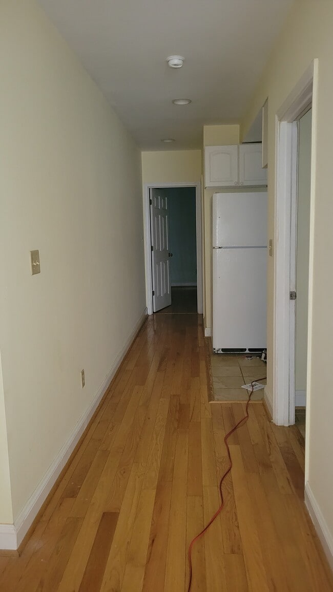 Photo - 1447 William St