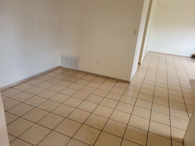 Photo - 3 Bedroom, 2bath, pet friendly