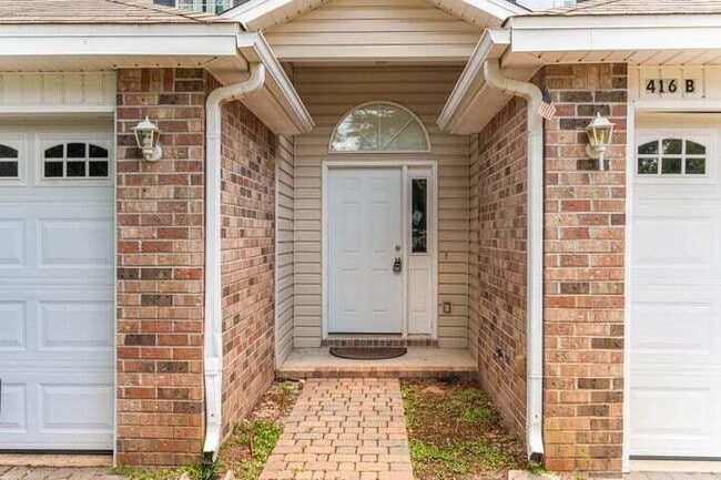 Photo - Move in ready Townhome in Fort Walton Beach close to Eglin AFB! Unit B