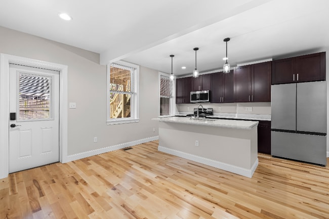 Photo - 1439 Haubert St Unidad 1