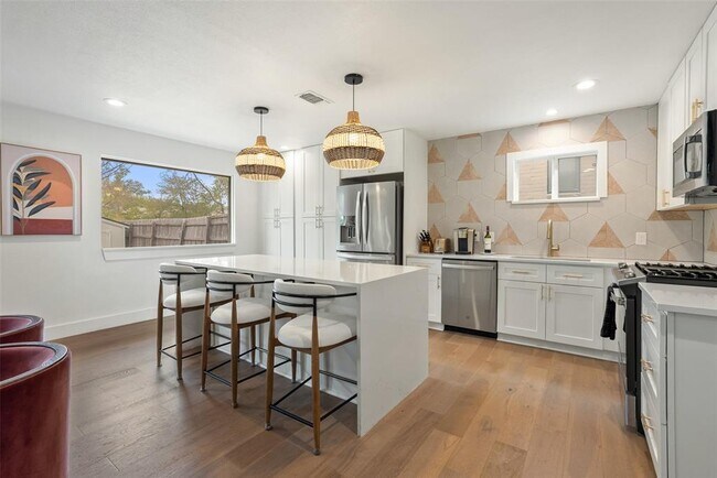 Photo - 3808 Leafield Dr