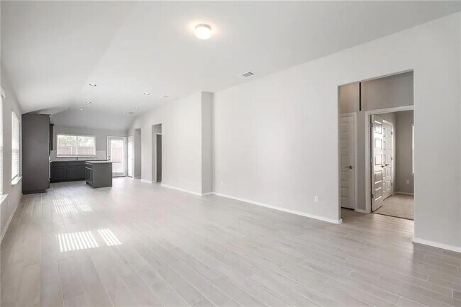 Photo - 116 Riverhill Dr