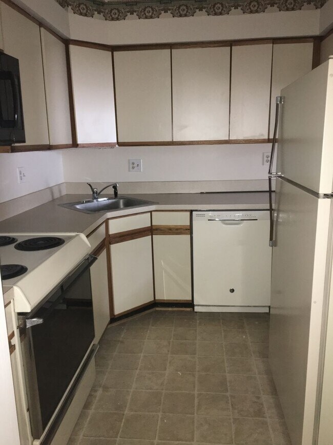 Ghent Condo Unit 605 Condo for Rent in Norfolk, VA