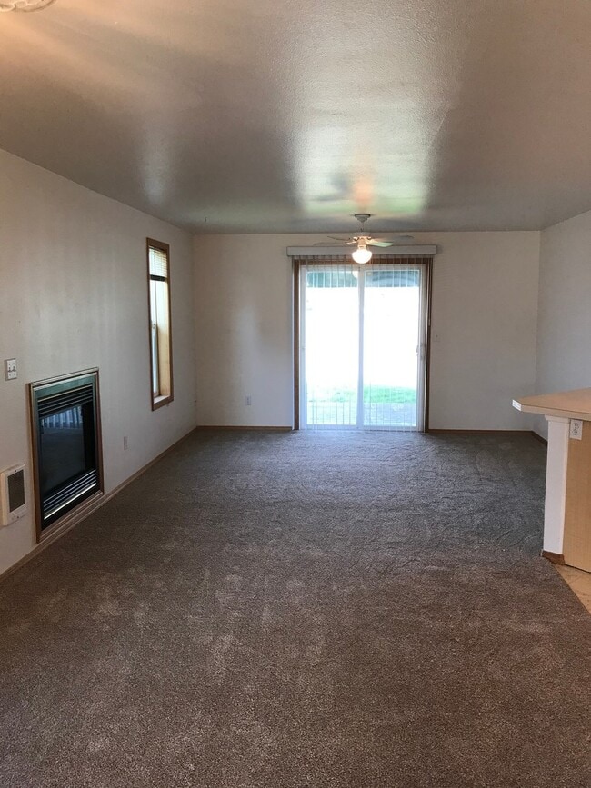 Photo - 473-475 SE Excel St Unit 473