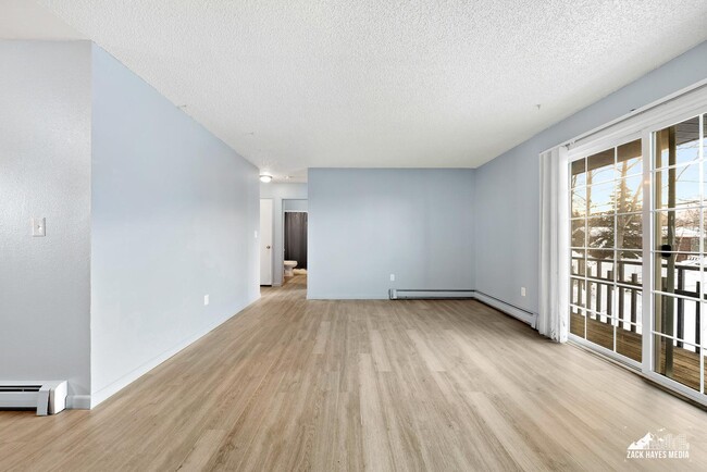 Photo - 19033 Whirlaway Rd