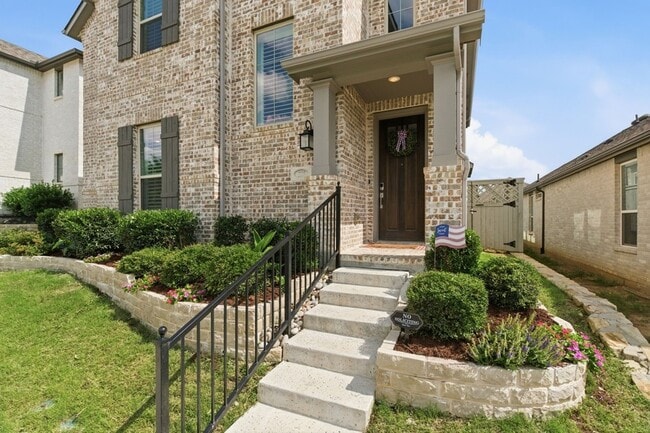 Photo - 2225 Elm Pl