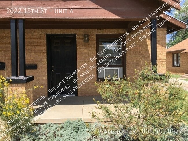 Building Photo - 2022 15th St Unit a