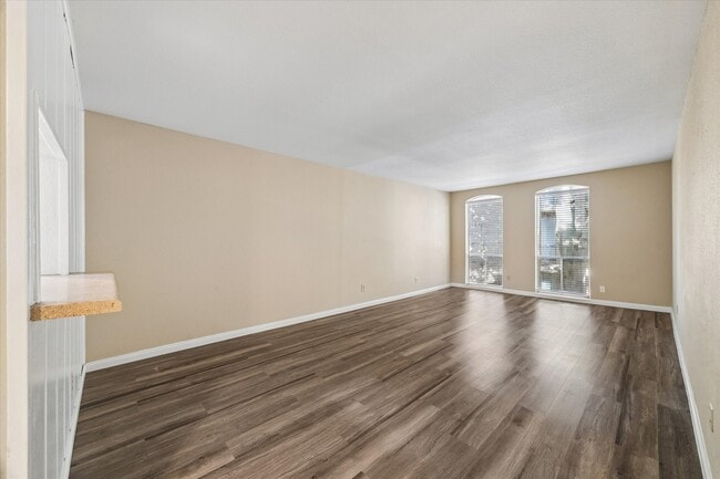 Photo - 4647 Wild Indigo St Unit 359