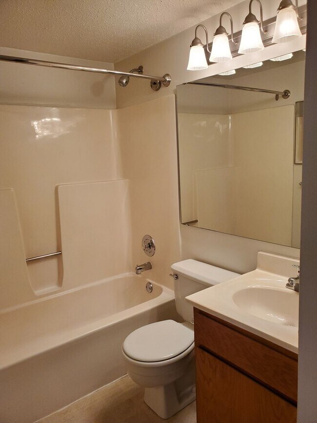 Photo - Heatherbrook