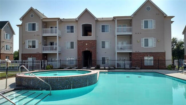 Building Photo - 2200 Classen Blvd Unit 2124