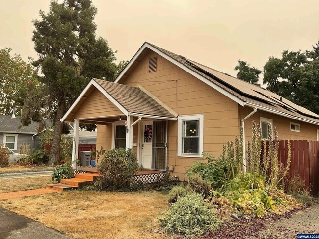 Building Photo - 450 W Sherman St