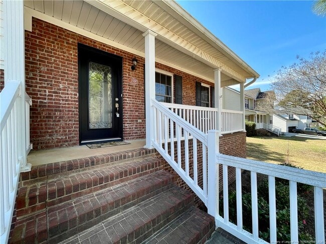 Photo - 239 Yorkshire Dr