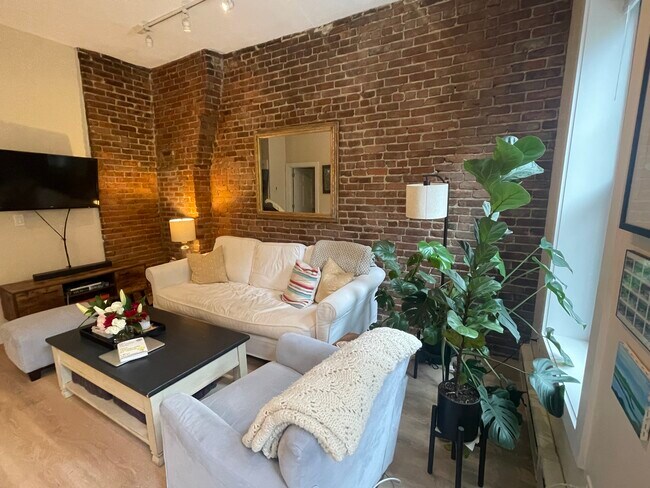 Photo - 18 Durham St Unit 2