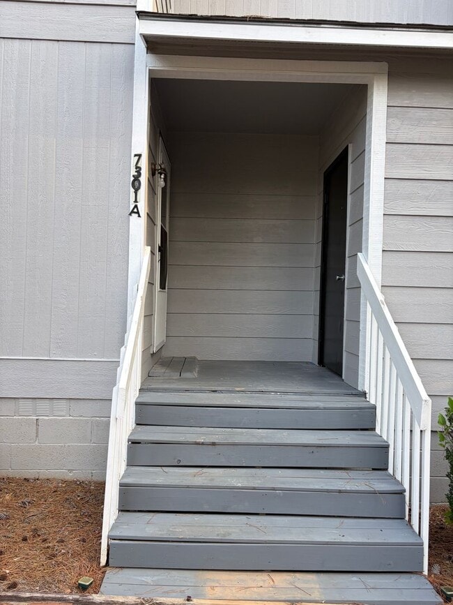 Building Photo - 7301 Leesville Rd Unit A