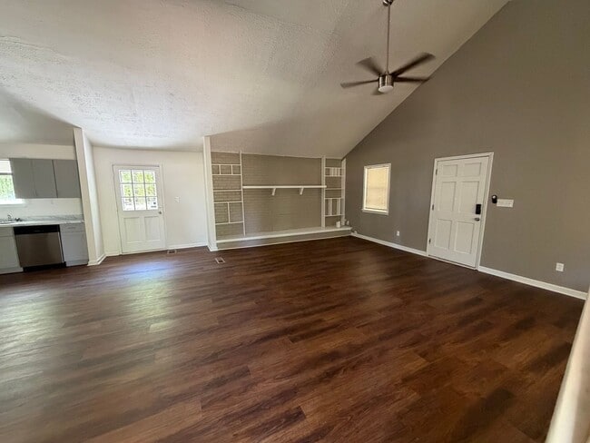 Photo - Charming 3 bedroom, 2 bathroom Ranch-Style Home