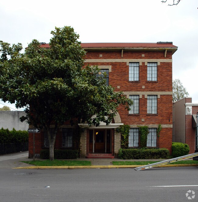 THE WILDER APARTMENTS - THE WILDER APARTMENTS