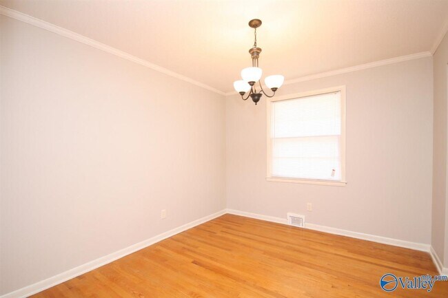 Photo - 7620 Charlotte Dr SW