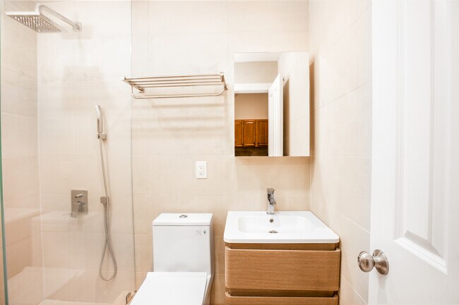 Photo - 310 9th St Unit B