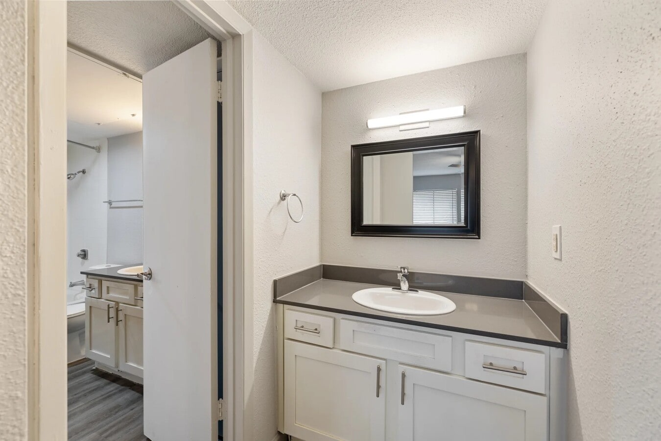 Photo - 8701 Town Park Dr