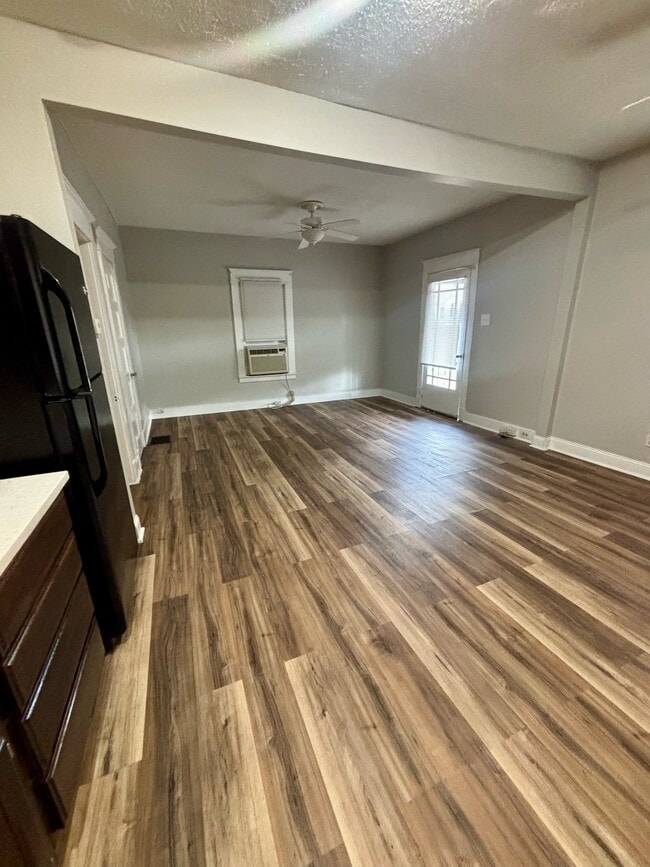 Photo - 1015 Sale Ave