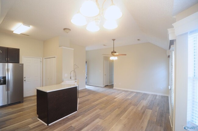 Photo - 104 Postwood Ct