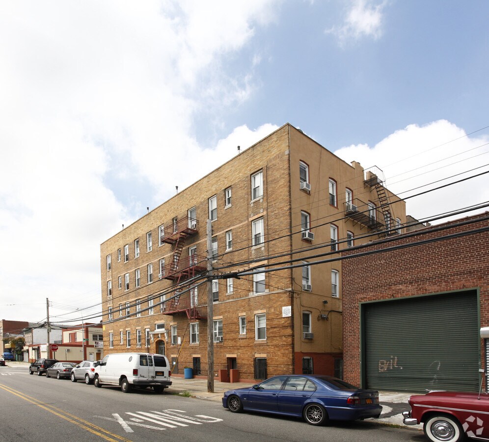 Photo - 33-78 11th St