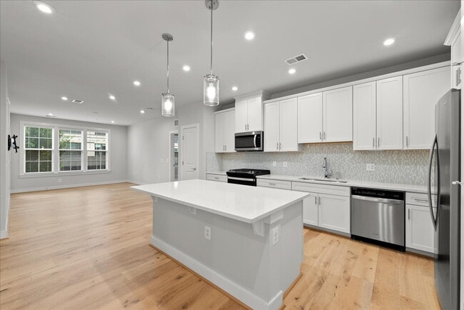 Photo - 2320 Field Point Rd Unit Apt. 103