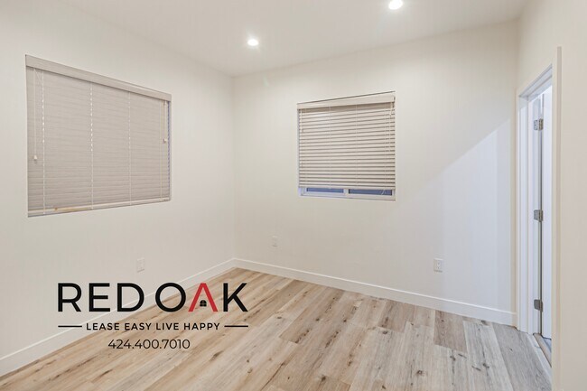 Photo - 5654 Farmdale Ave Unit 5654