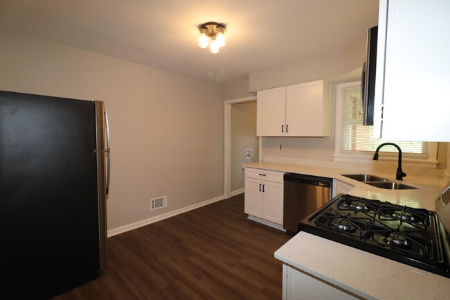 Photo - 155 Delmont Dr