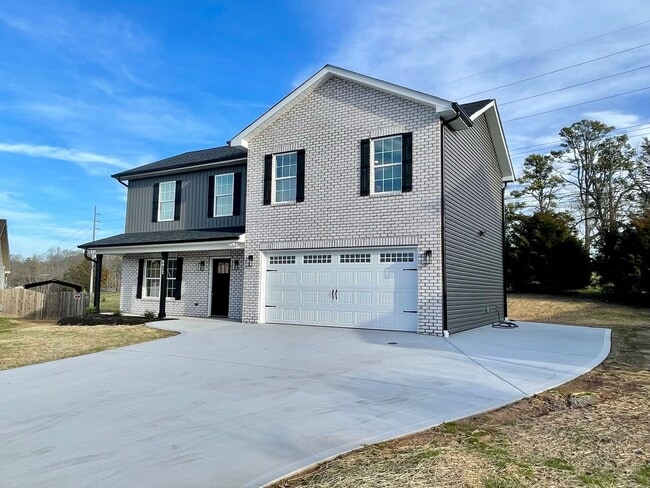 Photo - LOCATED IN GIBBS... FANTASTIC 3 BEDROOM HOME!!