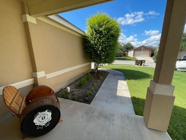 Photo - Lovely well maintained 3 bedroom 2 bath
