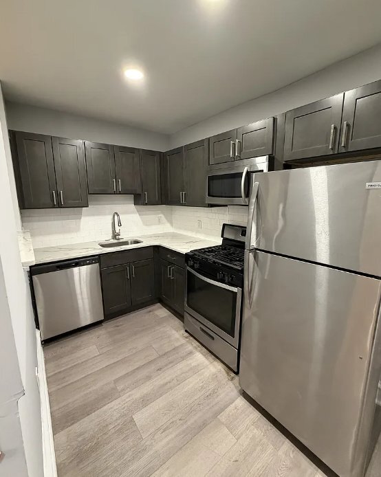 Building Photo - 625 Vernon Rd Unit A1