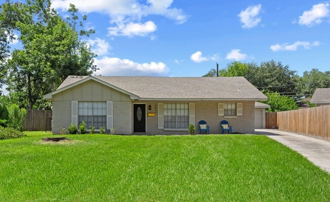 Photo - 5826 Spruce Forest Dr