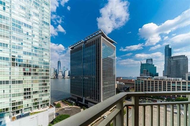 Building Photo - 20 2nd St Unit 709