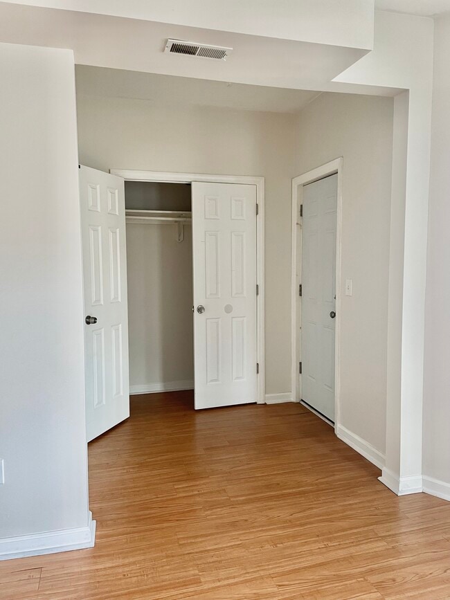 157 N 16th St Unit 2