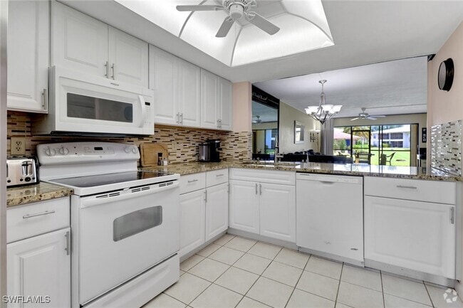 Building Photo - 131 Cypress Way E Unit B Rental