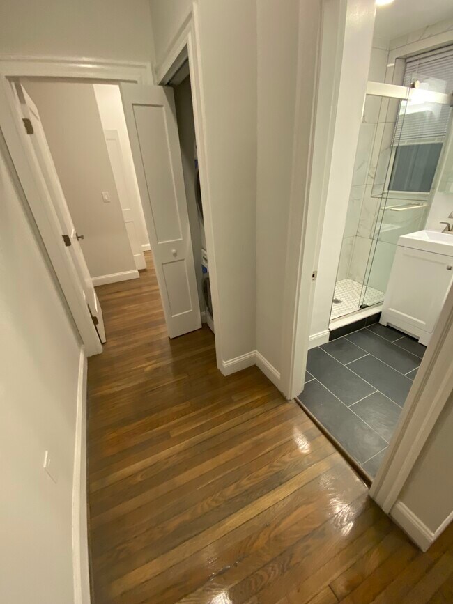 70 Queensberry St Unit 22