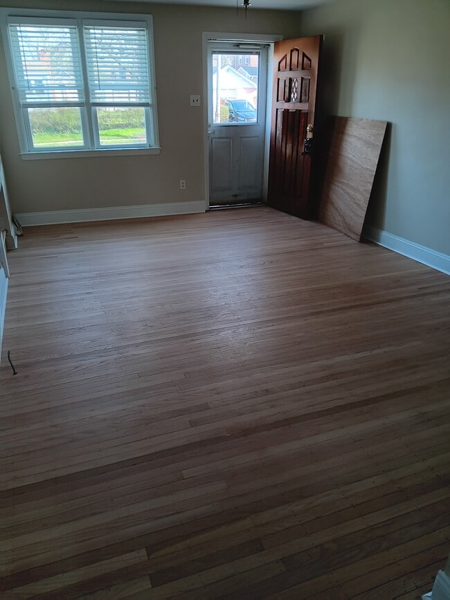 LIVING ROOM - 4 S Academy Ave