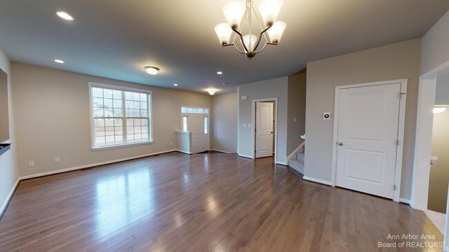 Photo - 2794 Ashcombe Dr.