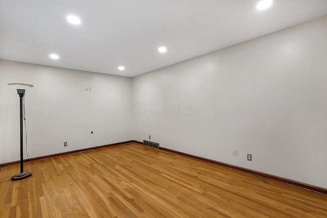 Photo - 4959 Woodbriar Pl