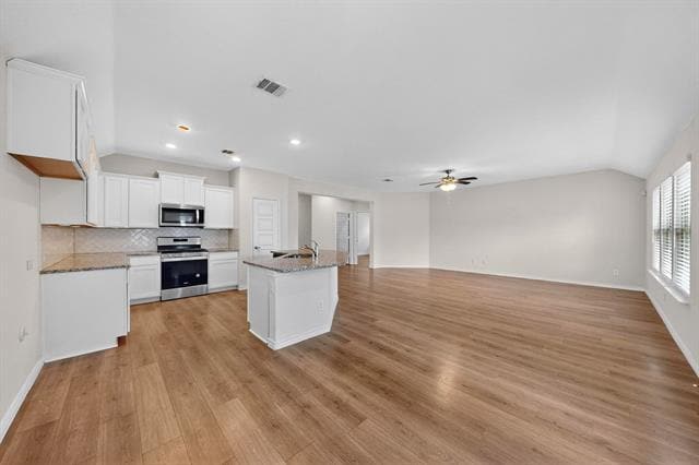 Photo - 222 Red Oak Dr