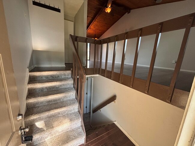 577 El Paseo Pl
